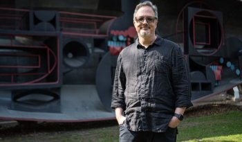 Presentan exposición nocturna interactiva 'Jardín inconcluso' de Rafael Lozano-Hemmer en el Museo de Arte Moderno