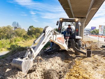 Gobernador Samuel García inicia obras del Parque Lineal Palacio Federal-Fundidora y supervisa avances en Avenida Constitución