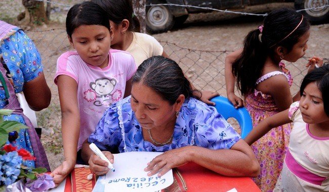 México registra avance histórico en alfabetización con crecimiento de 7.4 veces en número de personas atendidas