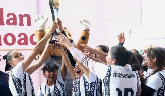 Villa Madero y La Piedad se coronan campeones de la Copa Plan Michoac&aacute;n CONADE K'eri Ireta de f&uacute;tbol