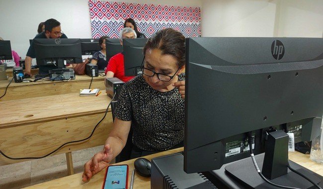 Secretaría de Cultura invita a adultos mayores al taller 'Clic seguro' para navegación confiable