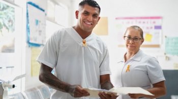 Gobierno de Michoacán asegura pago quincenal a trabajadores del IMSS-Bienestar con recursos estatales