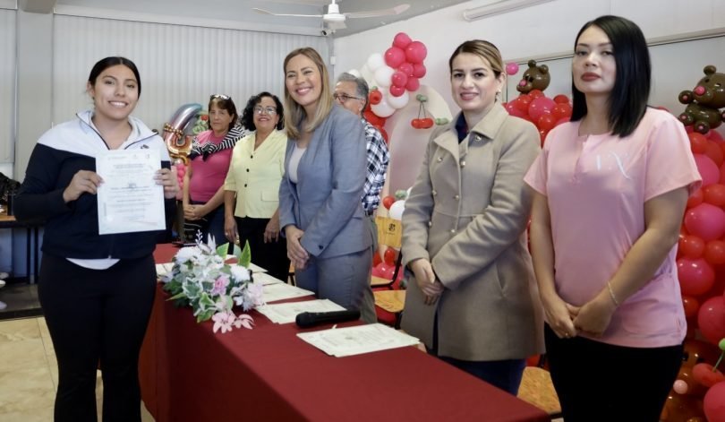 ICATEBCS clausura primeros cursos de 2026 en La Paz, beneficia a m&aacute;s de 100 personas