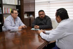 Subsecretario de Desarrollo Pol&iacute;tico sostiene reuniones con alcaldes de la regi&oacute;n Norte de Guerrero