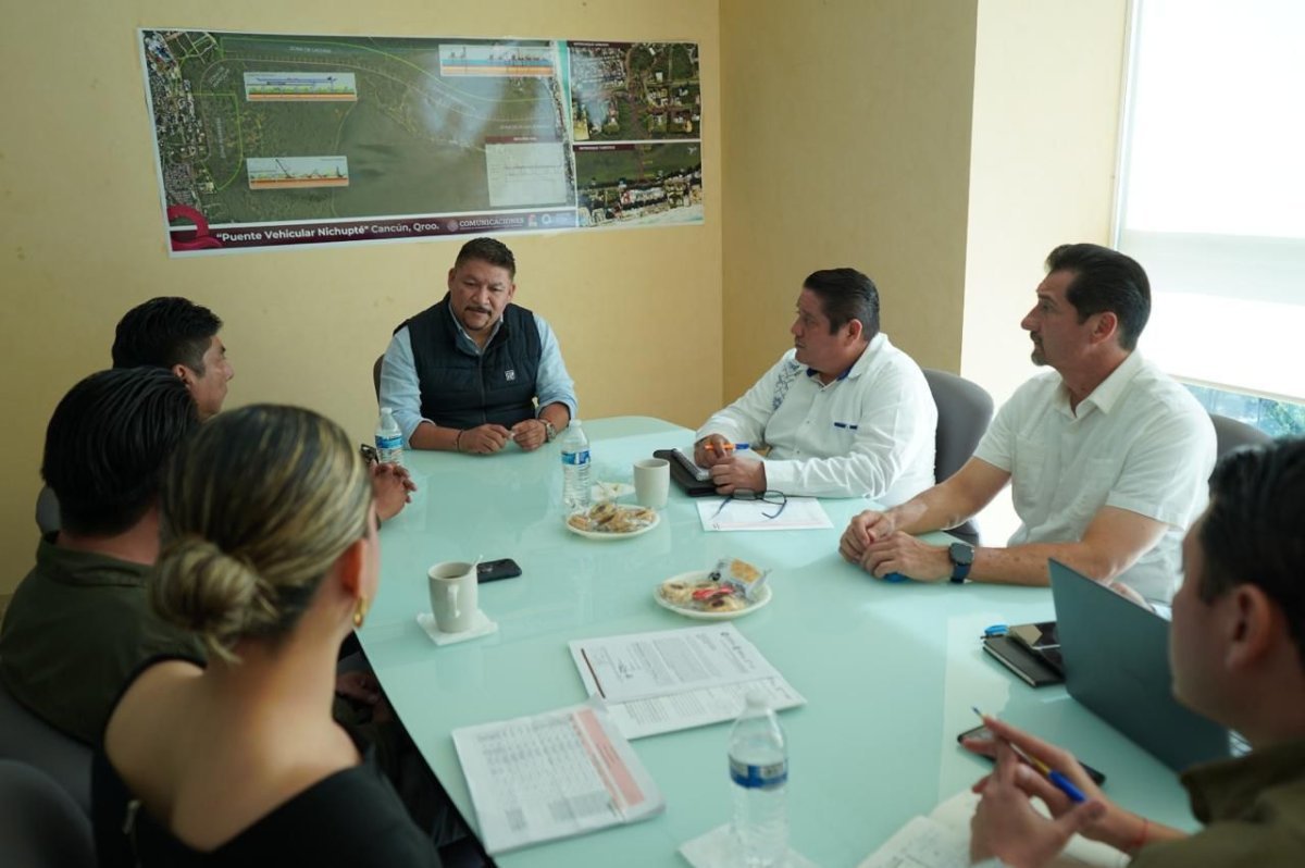Fortalecen AGEPRO y Ayuntamiento de Playa del Carmen coordinaci&oacute;n para dar certeza jur&iacute;dica a las vialidades del centro urbano del municipio