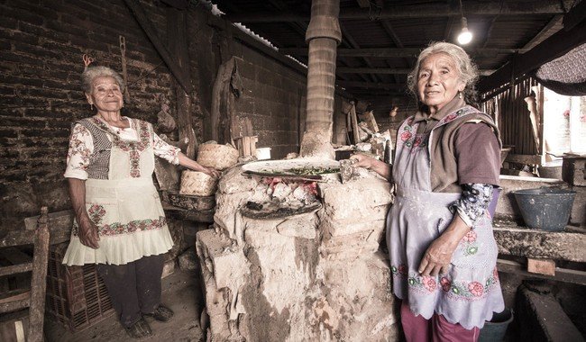 Cortometraje mexicano 'Ellas curan' gana premio internacional IberCultura Viva