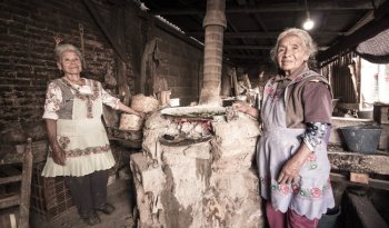 Cortometraje mexicano 'Ellas curan' gana premio internacional IberCultura Viva