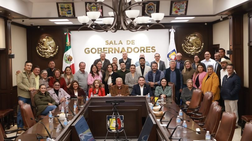 Gobernador de BCS destaca colaboraci&oacute;n entre Poderes del Estado en encuentro hist&oacute;rico