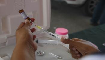 Colima instala módulos especiales de vacunación contra sarampión, influenza y VPH del 28 al 30 de enero