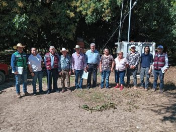 Gobierno de Colima instala línea de conducción de agua para productores agrícolas en Venustiano Carranza