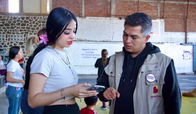 J&oacute;venes Construyendo el Futuro abre segunda inscripci&oacute;n 2026 con apoyo de $9,582 y seguro m&eacute;dico