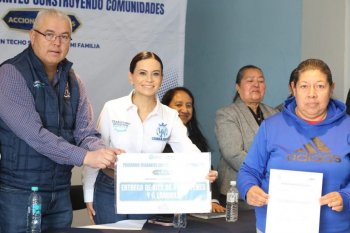 Gobierno de la Gente, clubes de migrantes y municipio entregan apoyos para mejoramiento de vivienda en Santa Catarina