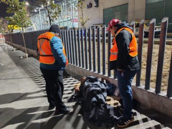 DIF Nuevo León realiza recorrido nocturno para proteger a personas en situación de calle por bajas temperaturas
