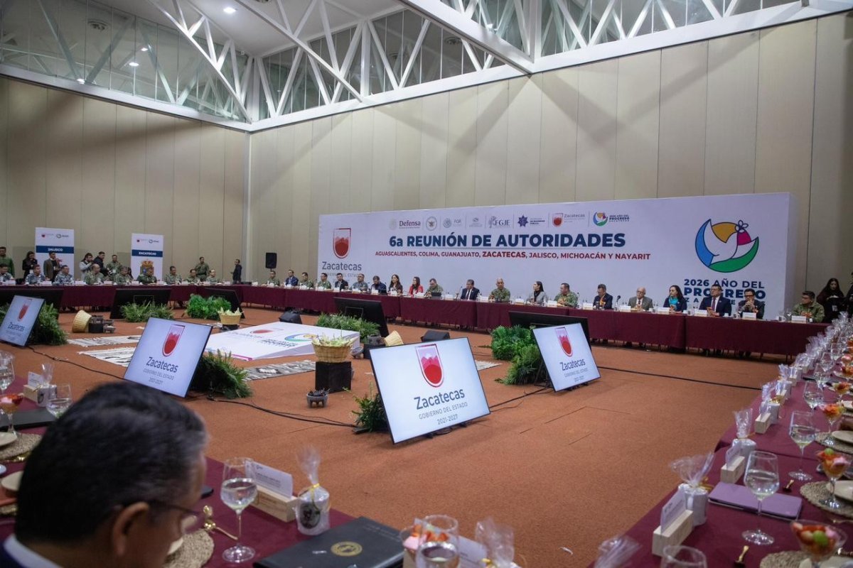 Gobernadora de Colima participa en reuni&oacute;n regional sobre Estrategia Nacional de Seguridad