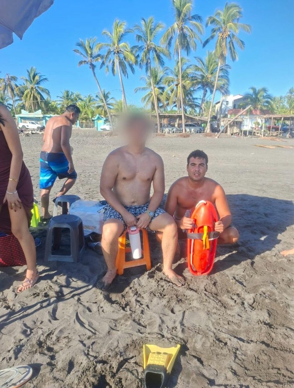 Protecci&oacute;n Civil de Colima realiza cuatro rescates acu&aacute;ticos en playas durante puente vacacional