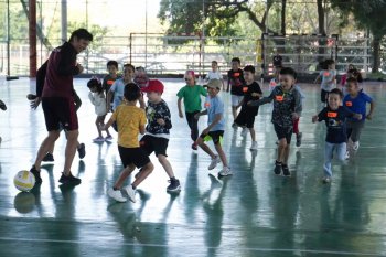 Incode realiza jornada 'Viernes sin Escuela' con actividades deportivas para menores en Colima