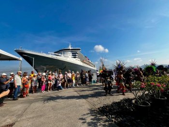 Manzanillo recibe al histórico 'Queen Mary 2', el crucero más grande en atracar en su puerto