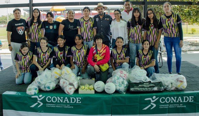CONADE entrega material deportivo en Yautepec, Morelos, como parte de estrategia de atenci&oacute;n a causas