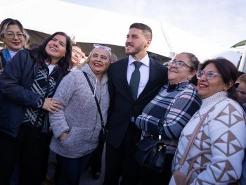 Gobernador de Nuevo León entrega 30 nuevas unidades a la Ruta 226 para mejorar servicio