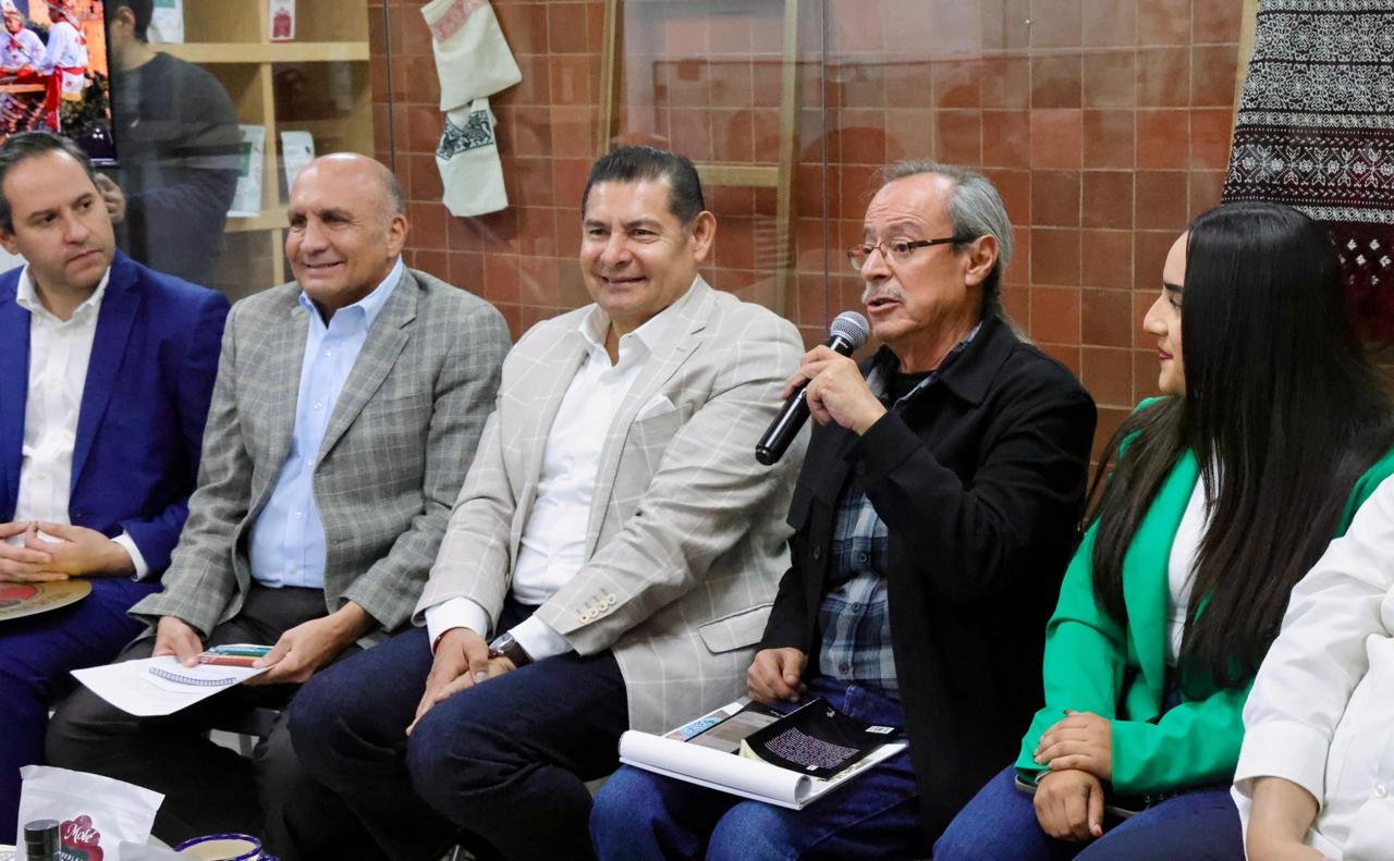 Gobierno de Puebla se suma al Mundial Social 2026 con estrategia deportiva y cultural