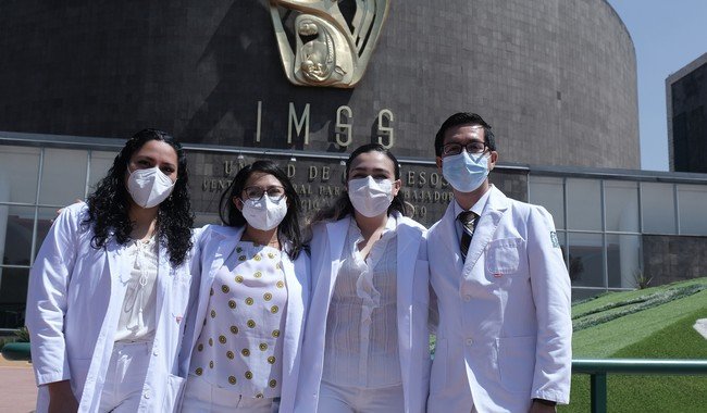 IMSS fortalece sistema de salud con formaci&oacute;n anual de m&aacute;s de 100 mil profesionales