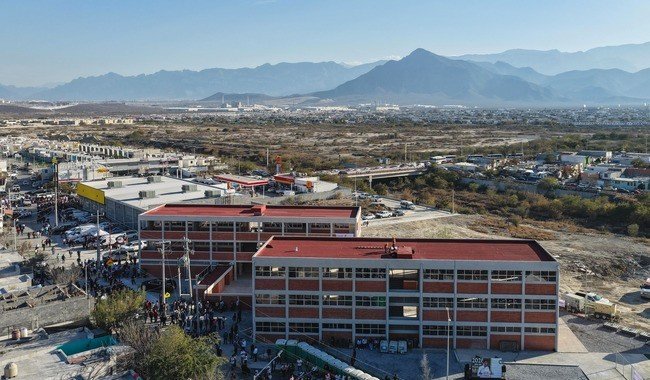 Gobierno federal inaugura CBTIS en Nuevo León y Universidad Rosario Castellanos en San Luis Potosí para garantizar educación gratuita