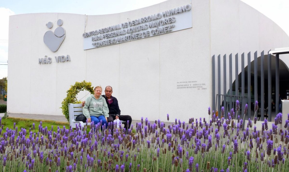 DIF Estatal atiende a casi 1,500 adultos mayores con actividades y servicios especializados en Centro Regional