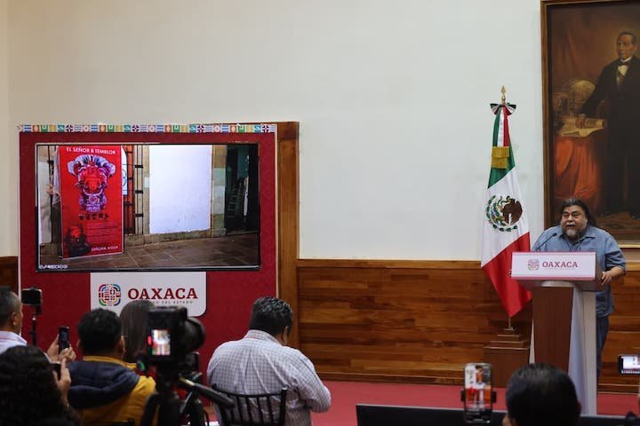 Exposición fotográfica revela prácticas rituales y organización social zapoteca en el valle de Oaxaca