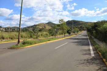 SIC invierte 9.8 mdp en rehabilitación de boulevard en Fraccionamiento Álamos de Oaxaca