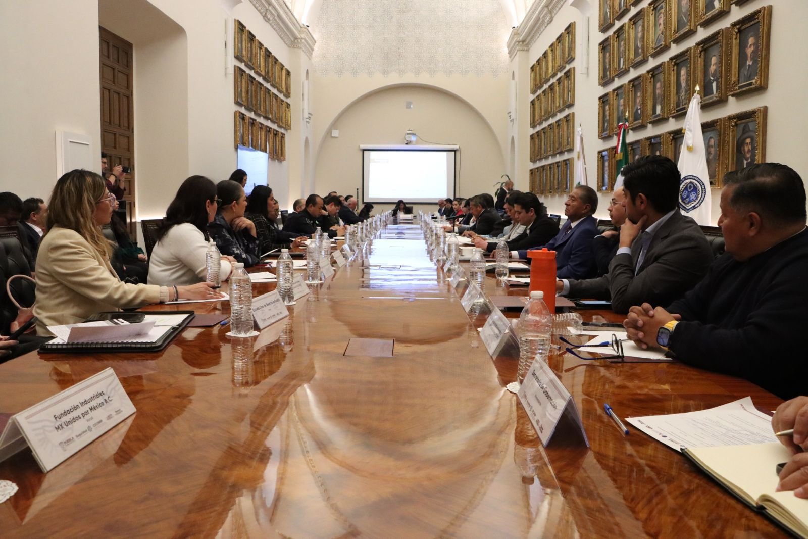 CECSNSP establece acuerdos estratégicos y mecanismos de seguimiento en sesión con municipios