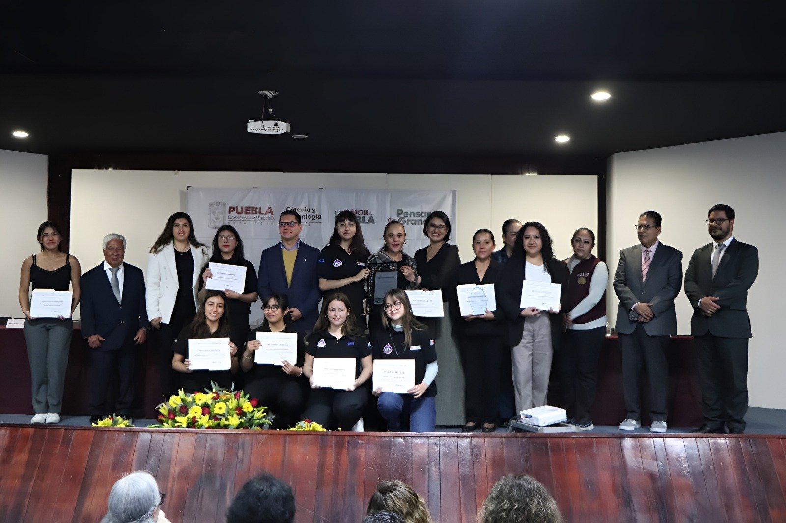 SECIHTI y SEP impulsan participación de mujeres en la ciencia con jornada conmemorativa en Puebla