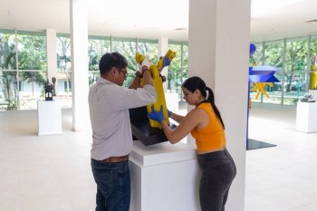 Cultura Colima realiza mantenimiento de obras en Museo Sebastián