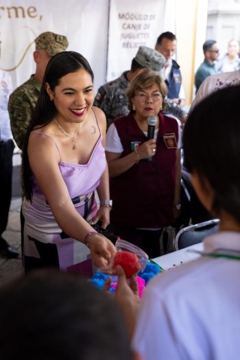 Gobierno de Colima y Segob inician campaña 'Sí al Desarme, Sí a la Paz' en el centro histórico