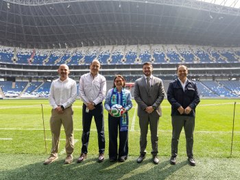 Samuel Garc&iacute;a y CFE revisan infraestructura el&eacute;ctrica para Mundial en Metro y Estadio de Rayados