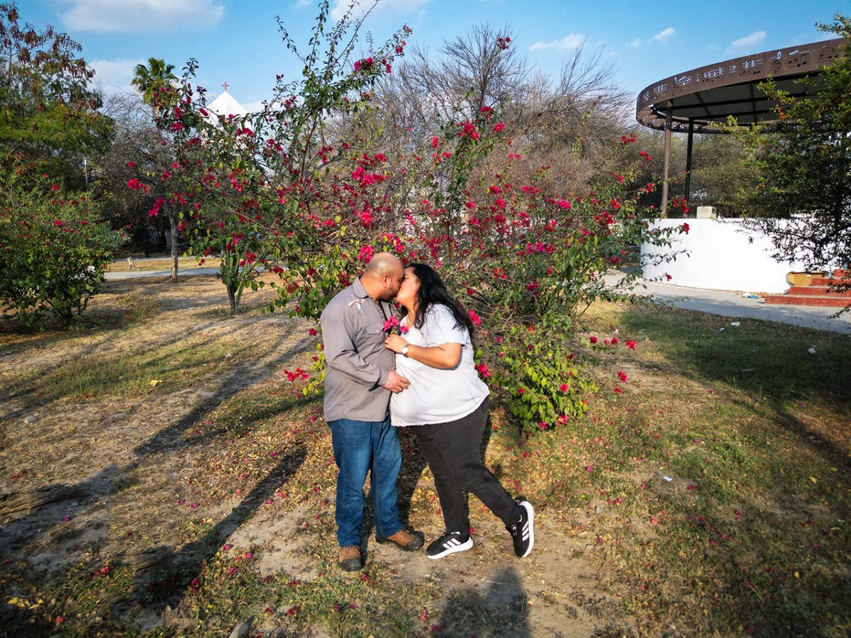 Matrimonios Colectivos de Nuevo León cumple el sueño de parejas como Isabel e Iván