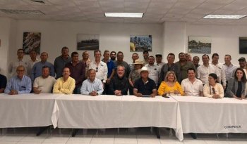 Conapesca encabeza mesa interinstitucional para atender urgencias del sector camaronero