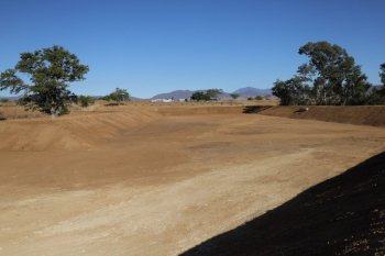 SIC construye olla de captación pluvial en Trinidad Zaachila para beneficiar a 832 personas