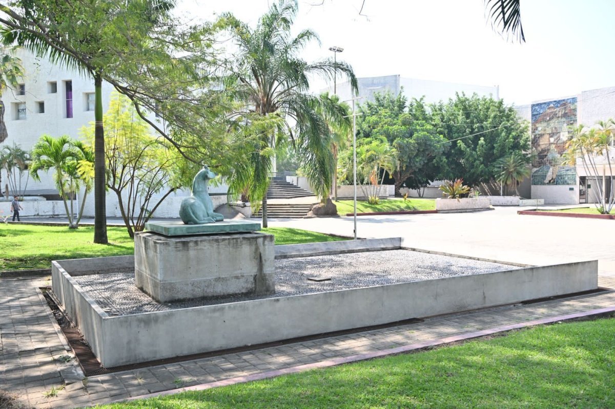 Gobierno de Colima repara fuente con escultura 'El Toro' de Juan Soriano en su aniversario luctuoso