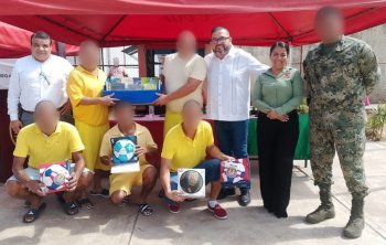 21 personas privadas de la libertad concluyen educación básica en Cereso de Manzanillo con apoyo del IEEA