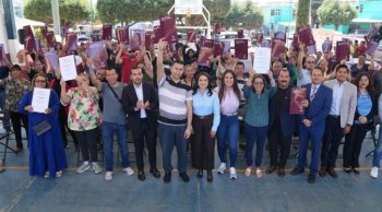 Entregan más de 80 escrituras de vivienda en Zacapu, beneficiando a más de 250 habitantes
