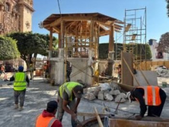 Gobierno de Guerrero avanza en rehabilitación de Plaza Borda en Taxco para fortalecer turismo