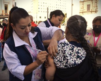 Guanajuato reporta 97% de avance en vacunación contra influenza; aplican más de un millón de dosis en Centros de Salud