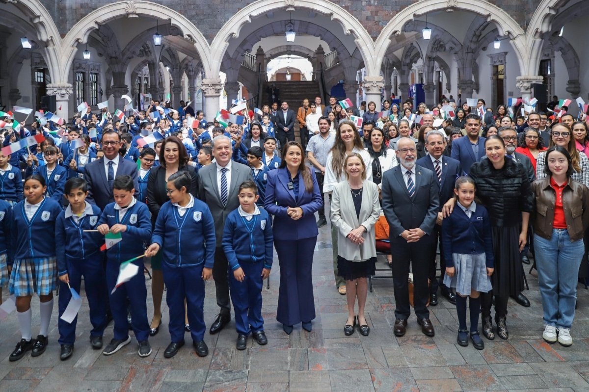 Aguascalientes alcanza 92% de cobertura bilingue en primarias y renueva convenio de franc&eacute;s con Francia