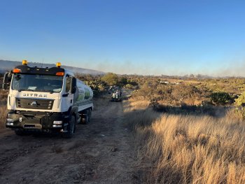 Comisión Estatal del Agua aporta 120 mil litros de agua para combatir incendios en Mexquitic de Carmona