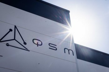 Gobernador Kuri y Ebrard recorren primera fábrica de semiconductores QSM en Querétaro