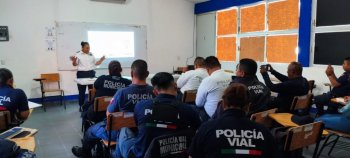 Policía Vial Estatal capacita a municipios de Santa Cruz Amilpas y Xoxocotlán en tránsito y movilidad