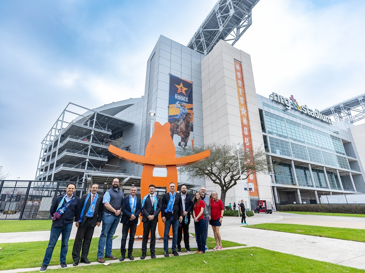 Gobernador de Nuevo León realiza recorrido técnico en NRG Stadium de Houston para alinear estrategias rumbo al Mundial 2026