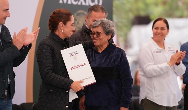 Sheinbaum entrega 60 viviendas en Coahuila y reporta 738 casas entregadas en 2026