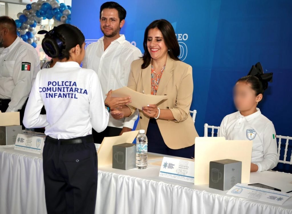 Subsecretar&iacute;a de Prevenci&oacute;n reconoce a segunda generaci&oacute;n de polic&iacute;as comunitarias infantiles en Apaseo el Grande