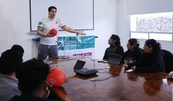 Capacitan a jóvenes para fomentar el dodgeball o 'quemados' en escuelas vulnerables de Tlalpan